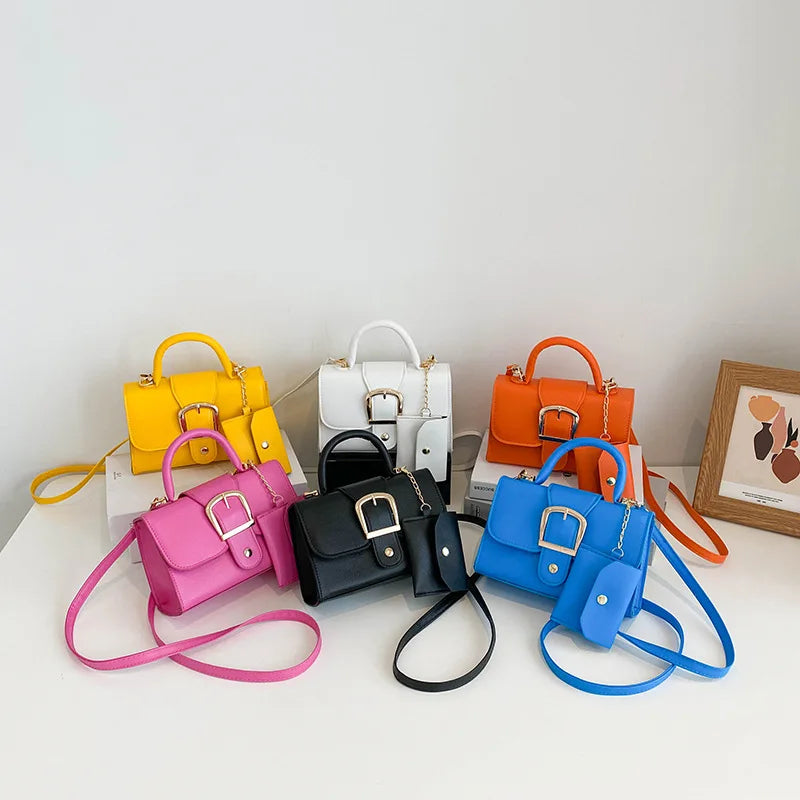 2024 Mote små håndvesker og vesker designer kvinner skulderveske casual klaff crossbody topphåndtak vesker