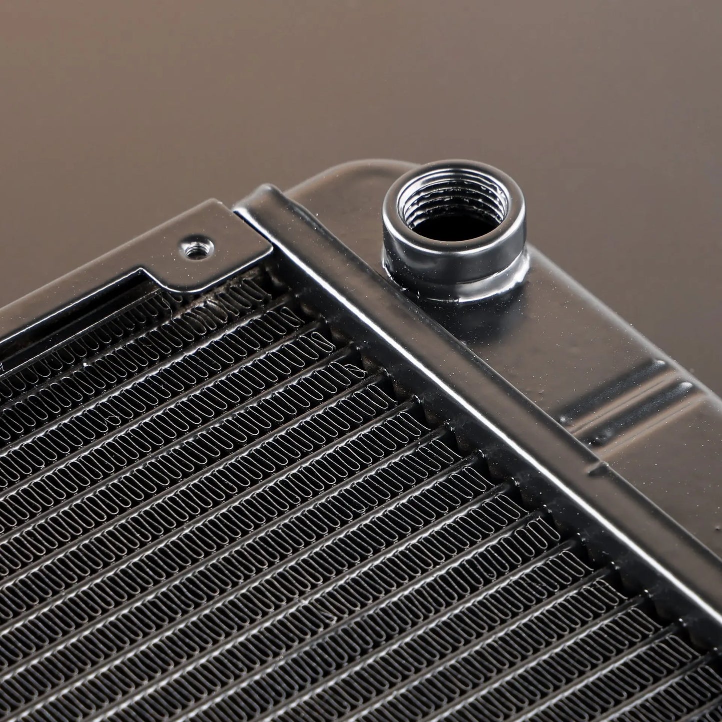 Aicooler 18 Waasserbunnen Waasserklammend Heizkierper 240 360 480 Aluminium Waasser Coolerkille fir Heizungausbehënnerung